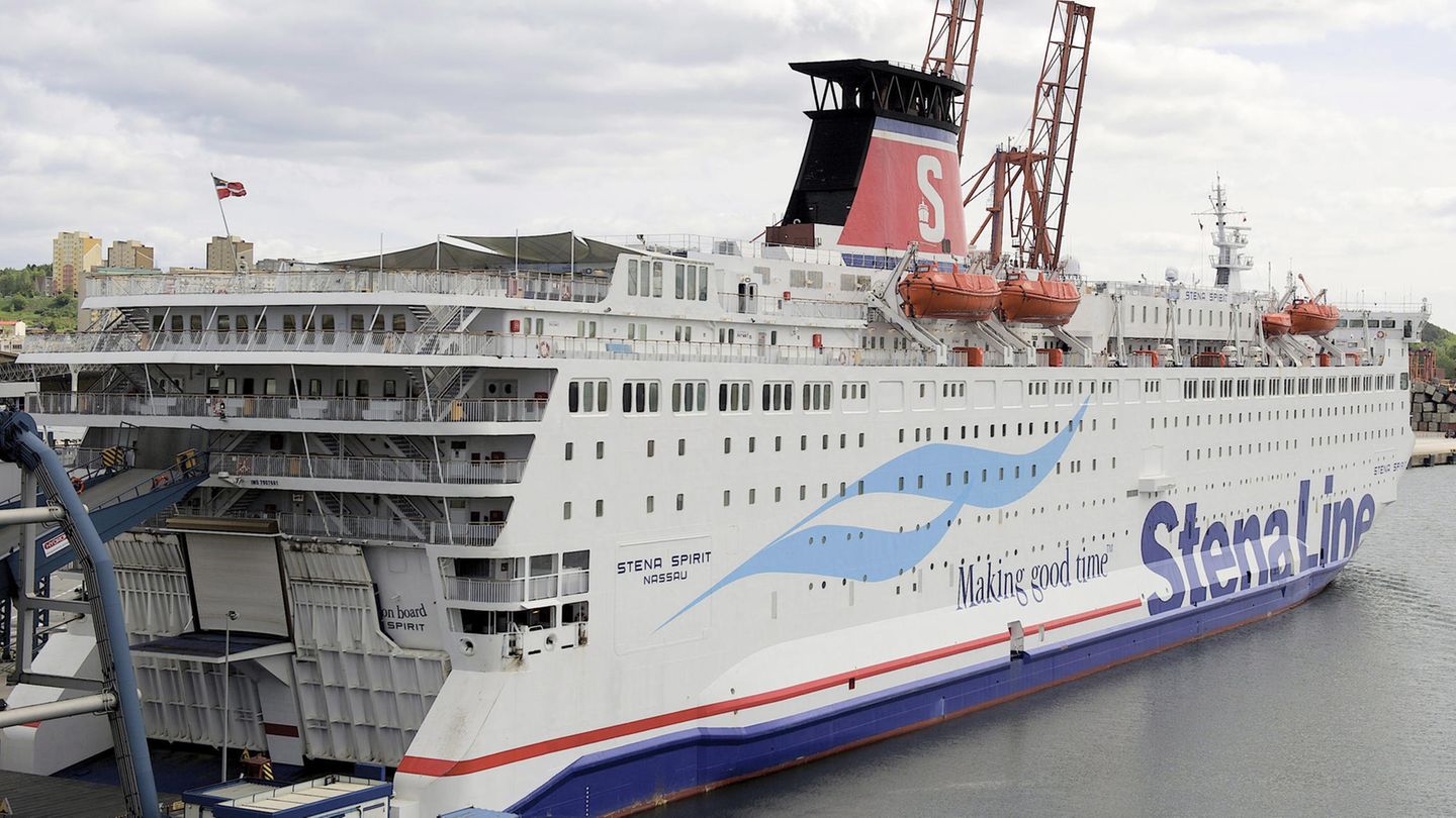 Die Ostsee-Fähre "Stena Spirit" im Hafen von Gdynia, Polen