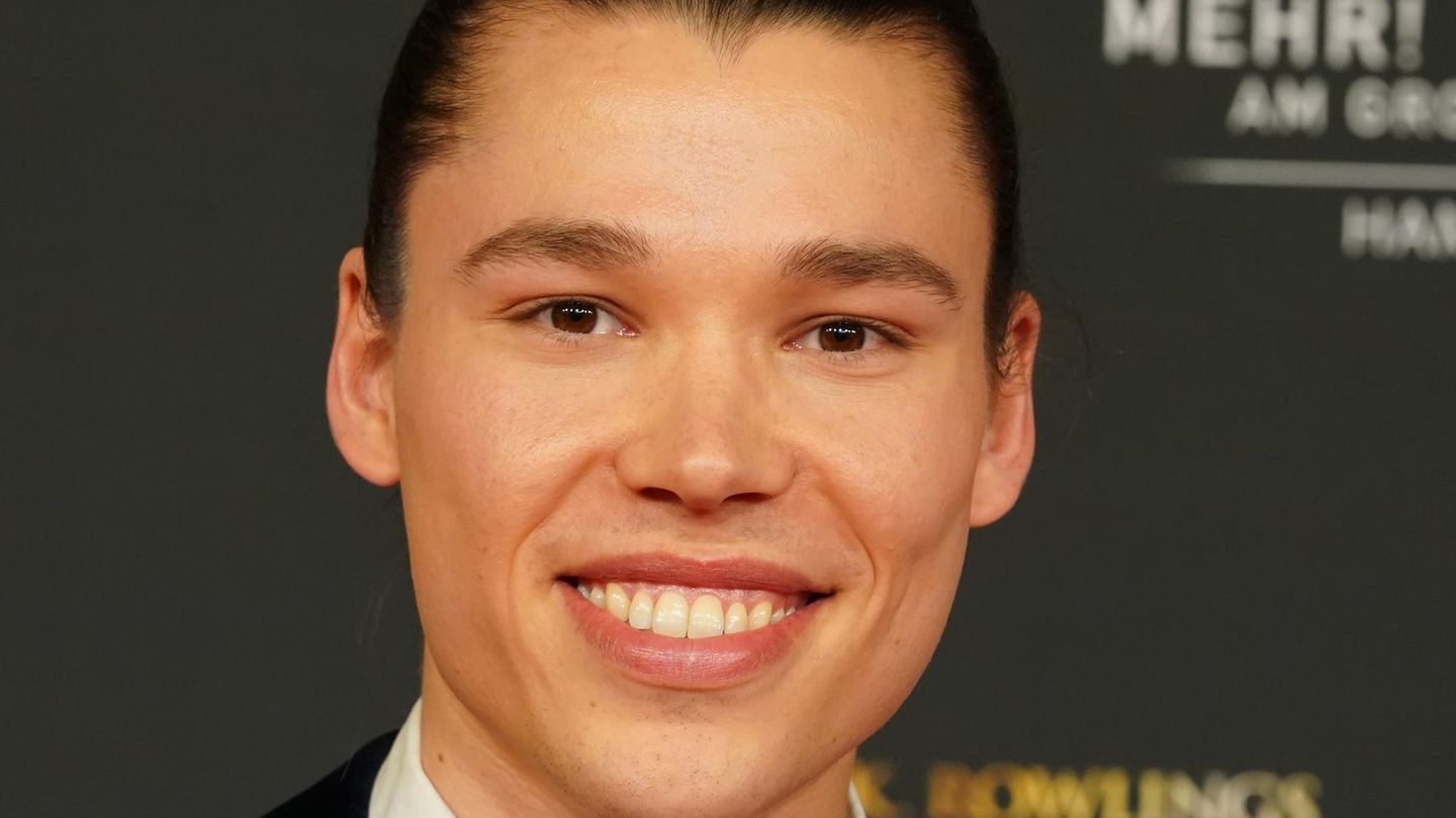 Helge Mark Lodder: Wie der Schauspieler auf Tiktok zum Star wurde ...