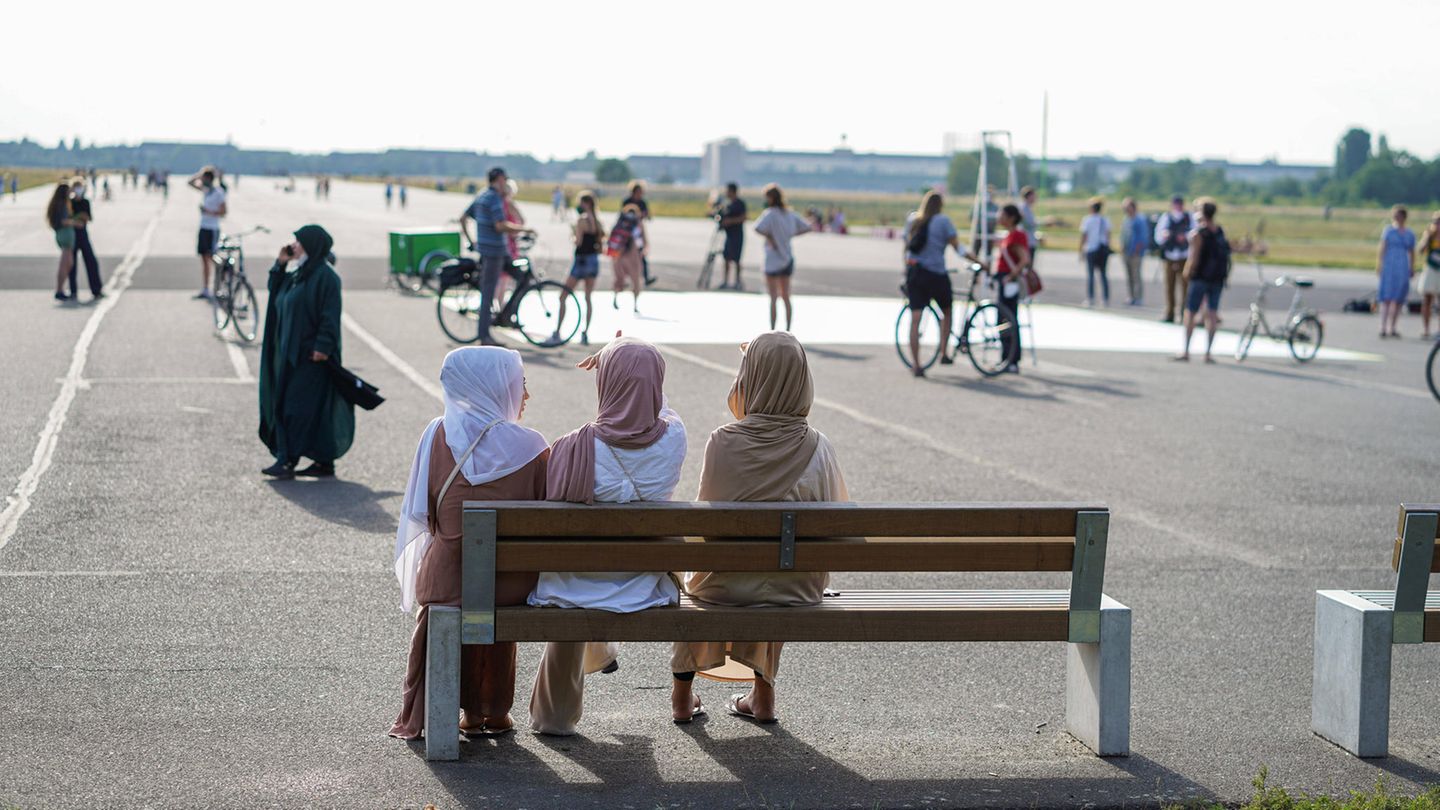 Vorsitzende der Türkischen Gemeinde in Deutschland, über die AfD, Integration und ihre eigenen Erfahrungen mit Rassismus