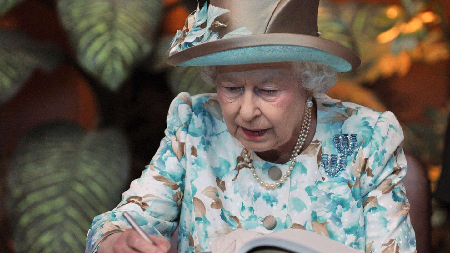 The Queen’s Estate: The question of the late Queen’s diaries