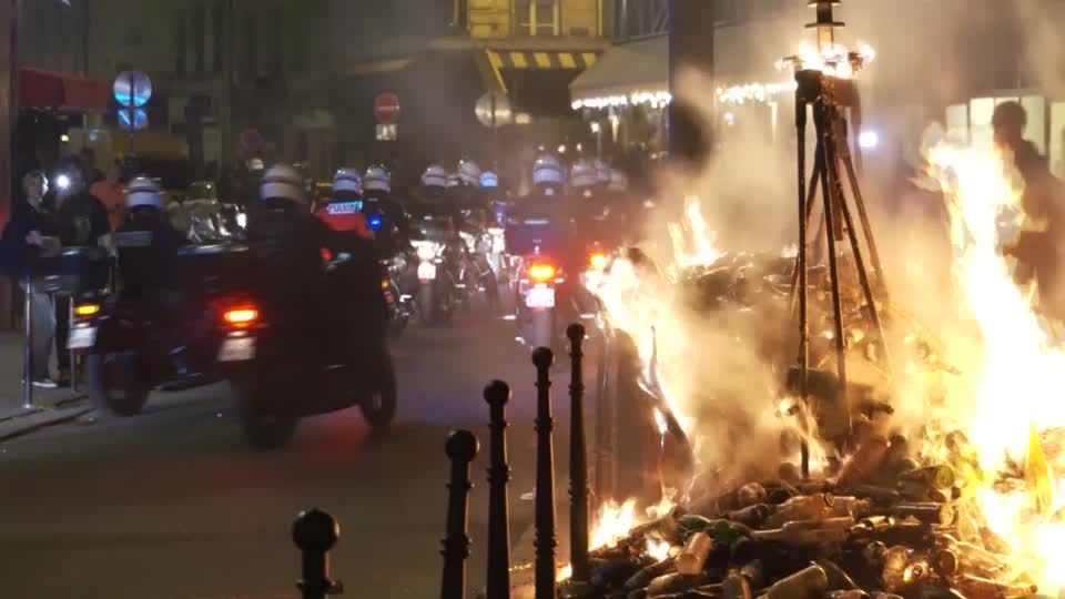 Nach Tod eines Jugendlichen: Frankreich durchlebt vierte Nacht der Gewalt – zahlreiche Festnahmen Nach Tod eines Jugendlichen: Frankreich durchlebt vierte Nacht der Gewalt – zahlreiche Festnahmen