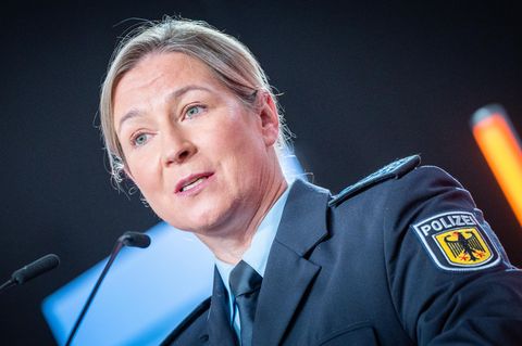 Bundespolizistin Claudia Pechstein trug während ihres Auftritt bei der CDU ihre Uniform
