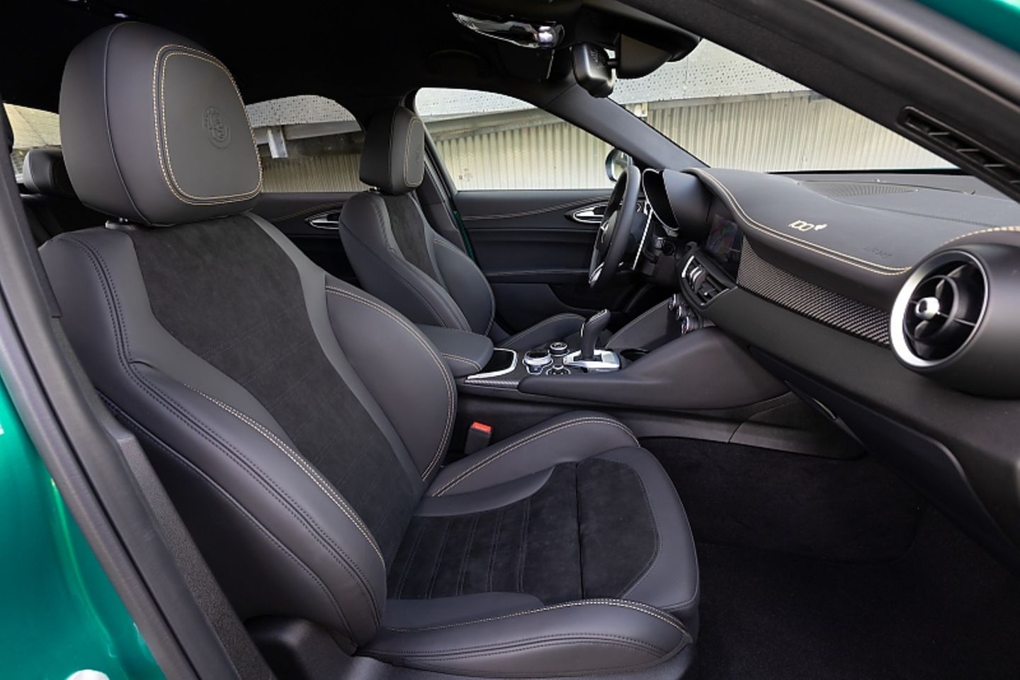 Alfa Romeo Giulia Quadrifoglio 2023