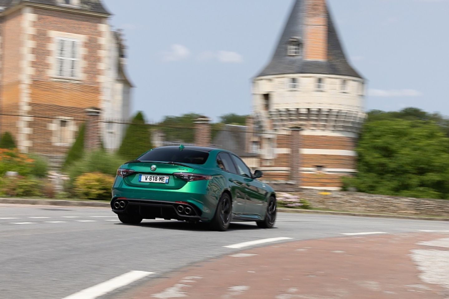 Alfa Romeo Giulia Quadrifoglio 2023