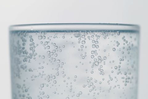 Beim Essen nicht trinken: Was ist dran an dieser Regel?