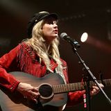 Vertreterin des Outlaw Country: Die in Nashville lebende Nikki Lane beim Auftritt mit ihrer spanischen Begleitband.