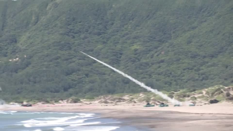 Video: Militärmanöver in Taiwan