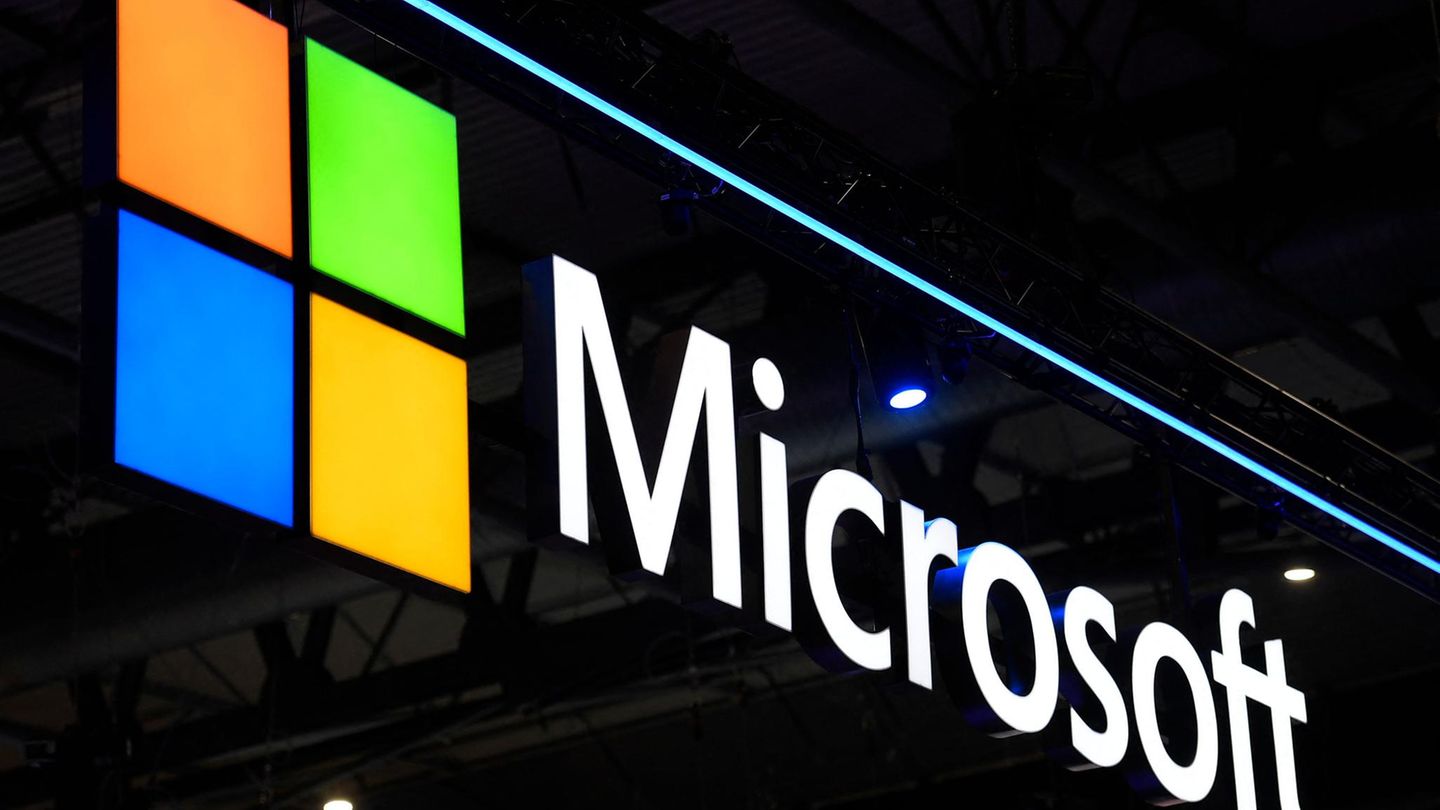Rang 2: Microsoft  Der Konzern, der ChatGPT auf die Welt losließ, kann sich über einen enormen Wertzuwachs freuen. Allein im ersten Halbjahr stieg der Börsenwert von 1,8 auf 2,5 Billionen Dollar.
