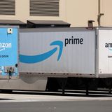 Rang 5: Amazon  Der US-Logistikriese gewinnt an Wert und kommt zum Stichtag 30. Juni auf eine Marktkapitalisierung von rund 1,3 Billionen Dollar. Die Marktkapitalisierung gibt den Gesamtwert aller ausstehenden Aktien an und wird daher auch als Börsenwert bezeichnet.