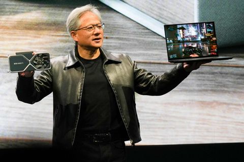 Rang 6: Nvidia  Nvidia-Gründer und Chef Jensen Huang kann sich freuen: Der US-Chipkonzern profitiert enorm vom KI-Boom und hat im ersten Halbjahr fast 200 Prozent an Wert gewonnen. Die Marktkapitalisierung lag zuletzt bei etwas mehr als 1 Billion Dollar.