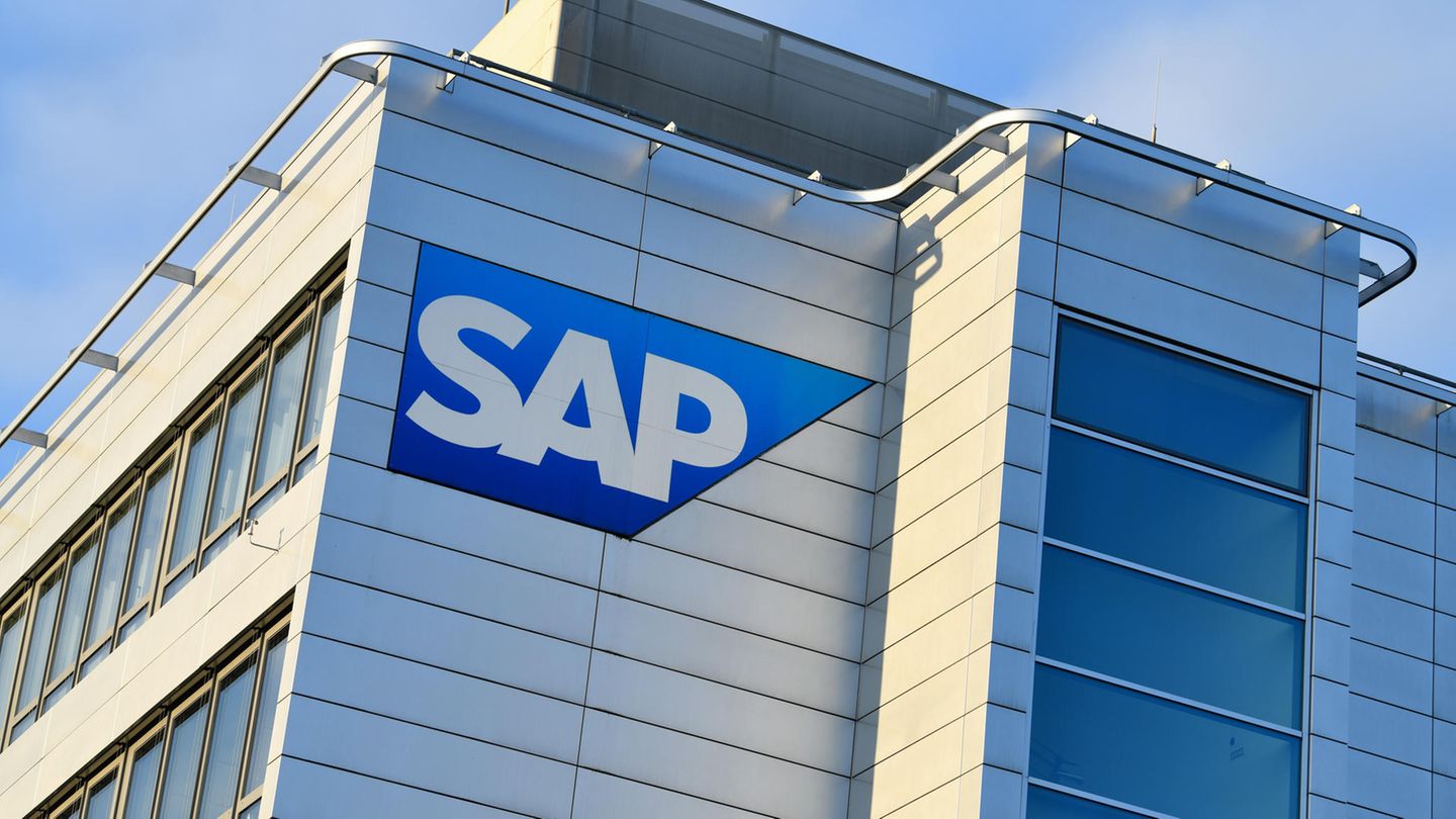 “SAP pays such generous severance payments that it would be stupid to stay”