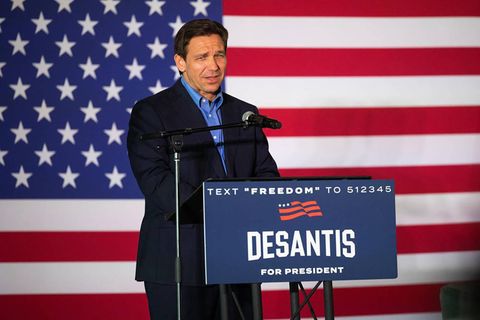 Ron DeSantis bewirbt sich um die Präsidentschaftskandidatur bei den Republikanern. Aktuell ist er Gouverneur von Florida.