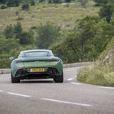 Aston Martin DB12
