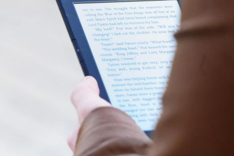 Auf Amazon werden immer mehr KI-erstellte Bücher veröffentlicht. Eine Kontrolle gibt es nicht. 