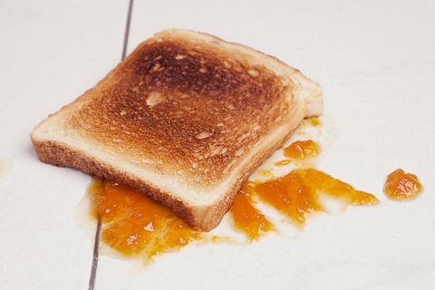 Toast auf dem Boden