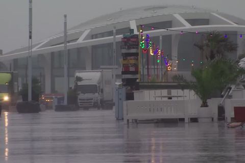 Video: Sommersturm peitscht über Niederlande