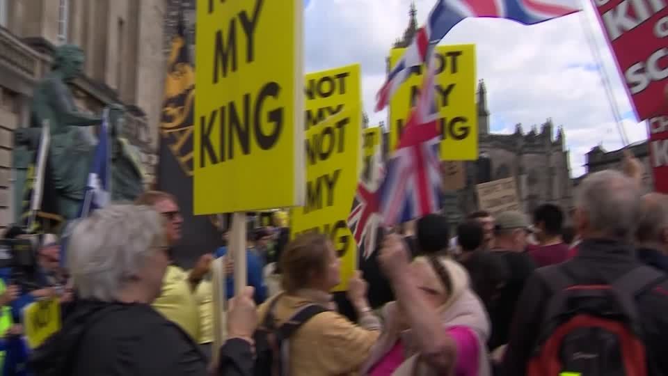 Video: Schottische Krönung: Charles III. erneut ausgebuht