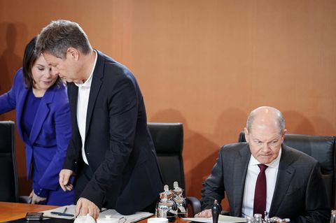Bundeswirtschaftsminister Robert Habeck (Bündnis 90/Die Grünen) und Bundeskanzler Olaf Scholz (SPD)