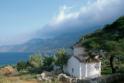 Eine Kapelle im Küstenort Porto Germeno nordwestlich von Griechenlands Hauptstadt Athen. In dieser Region wurde der deutsche Tourist aufgefunden. (Archivbild)