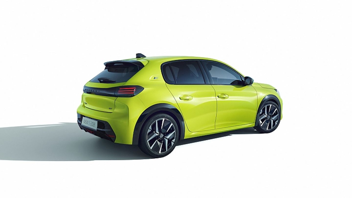 New: Peugeot e-208: fresh variant