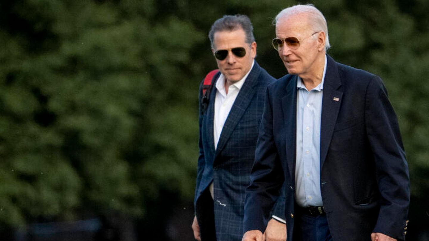 Der Präsident und sein Sohn US-Präsident Joe Biden gemeinsam mit seinem Sohn Hunter Ende Juni in Washington, D.C.