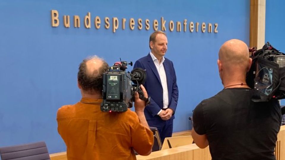 Vollstress vor der Sommerpause: So verlief die Albtraum-Woche der Ampel – die Highlights zum Nachlesen Vollstress vor der Sommerpause: So verlief die Albtraum-Woche der Ampel – die Highlights zum Nachlesen