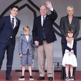 Ende April 2021 besuchte die fürstliche Familie das Rennen der Formel E in Monaco. Charlènes Haare waren zwar auf der linken Seite wieder nachgewachsen, aber die Gesamtlänge ist kürzer. Ihr Gesichtsausdruck sprach bei dieser Veranstaltung Bände.   Wenig später reiste die Fürstin nach Südafrika, um sich dort gegen die Jagd auf Nashörner (wegen ihres Elfenbeins) einzusetzen. Während des Trips infizierte sie sich mit einer Hals-Nasen-Ohren-Infektion. Es war der Beginn einer monatelangen Krankheitsgeschichte, aufgrund derer Charlène das Land laut Palast nicht verlassen konnte. Zwischenzeitlich gab es Spekulationen, sie wolle Südafrika nicht verlassen, da es in der Ehe nicht gut laufe. Dem widersprach der Fürst jedoch in den Medien. Im November 2021 kehrte Charlène schließlich ins Fürstentum zurück – um wenige Stunden später das Land wieder in Richtung einer Rehaklinik zu verlassen.