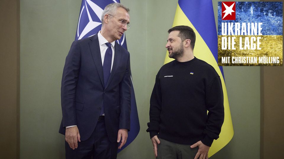 Nato-Generalsekretär Jens Stoltenberg (l.) und der ukrainische Präsident Wolodymyr Selenskyj