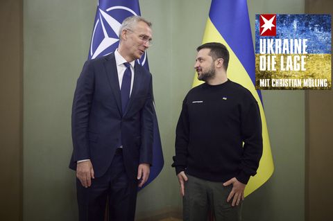 Nato-Generalsekretär Jens Stoltenberg (l.) und der ukrainische Präsident Wolodymyr Selenskyj
