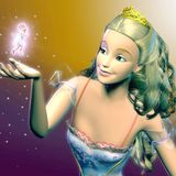 Das Jahr 2001 war barbietechnisch eine Revolution. Denn der erste Barbie-Animations-Film mit dem Titel "Barbie in: Der Nussknacker" kam raus und löste einen riesigen Hype aus. In der Produktion von "Caspers"-Macher Owen Hurley spielt Barbie Clara, die einen Nussknacker vor dem Mäusekönig retten will und unverhofft auf Mini-Größe verhext wird. Auf den ersten Teil der Filmreihe folgten 36 weitere Barbie-Abenteuer, das Letzte erschien 2020. 