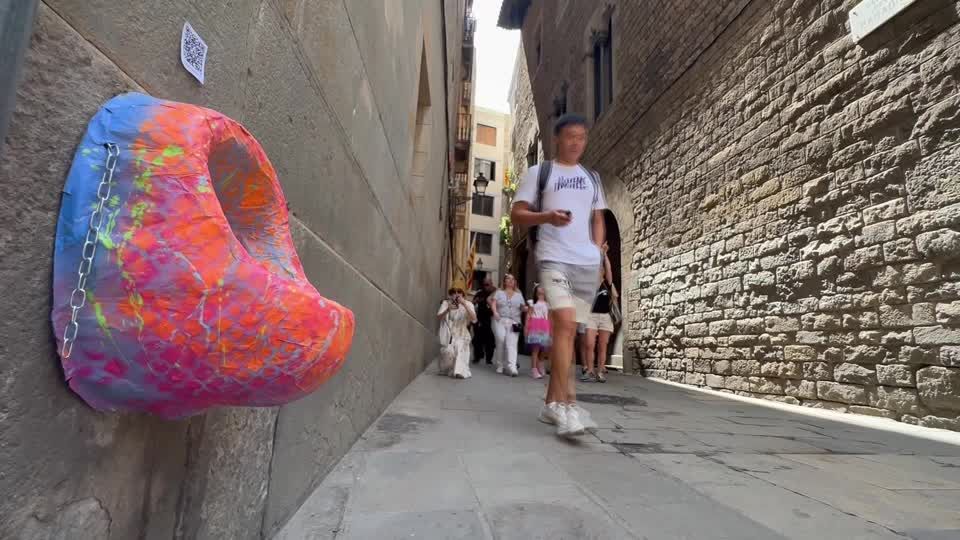 Video: Kunst gegen Wildpinkler