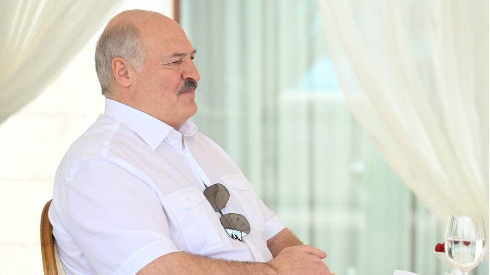 Alexander Lukaschenko will Russland vor einem Putsch bewahrt haben