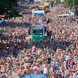 Die Route führt im Kreis vom Heiligengeistfeld über die Landungsbrücken entlang der Hafenstraße über die Reeperbahn wieder zurück zum Heiligengeistfeld, wo ab 17.30 Uhr die Aftermove-Party steigt.