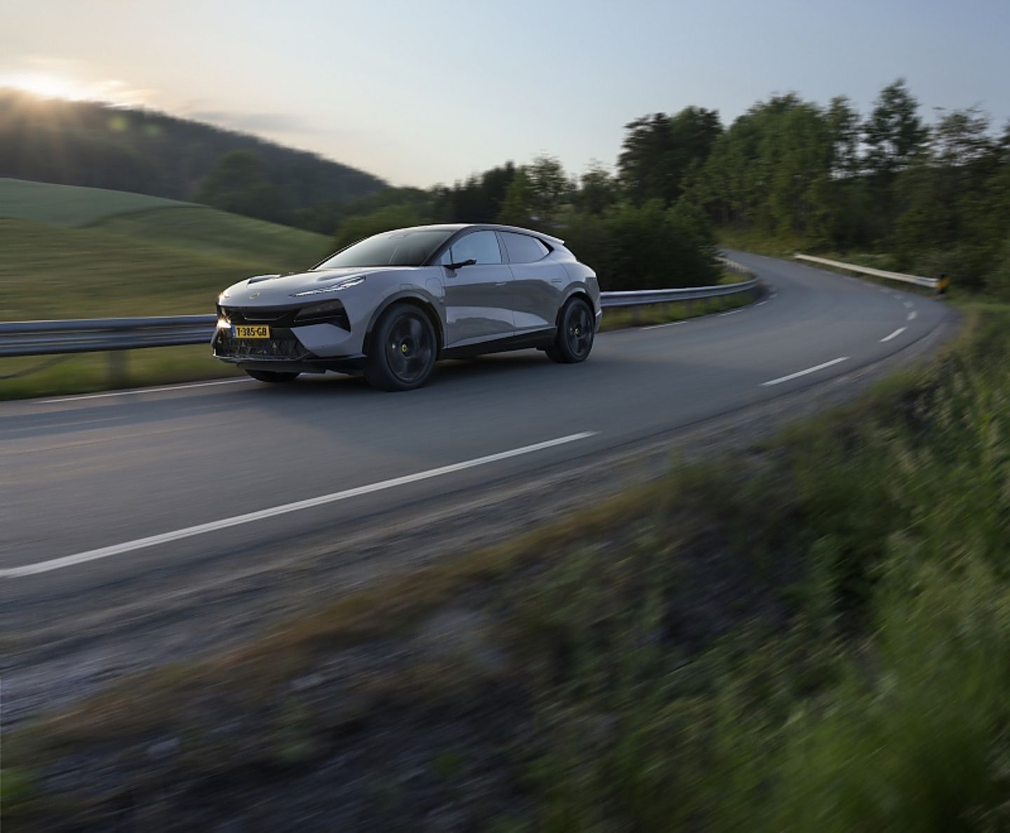Lotus Eletre S