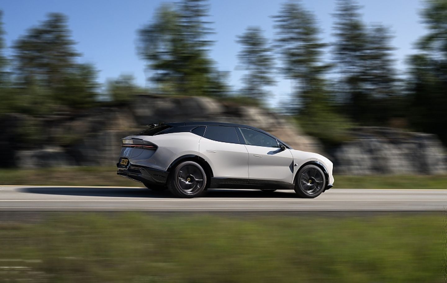 Lotus Eletre S