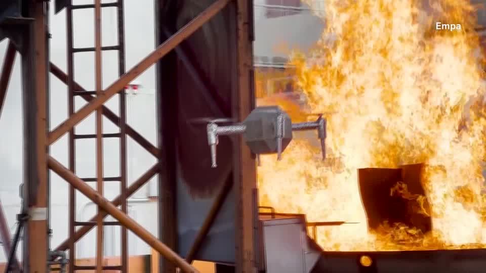 Video: FireDrone: Wenn es für andere Drohnen zu heiß wird Video: FireDrone: Wenn es für andere Drohnen zu heiß wird