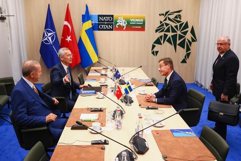 Jens Stoltenberg, Recep Tayyip Erdogan, Ulf Kristersson und Yaser Guler