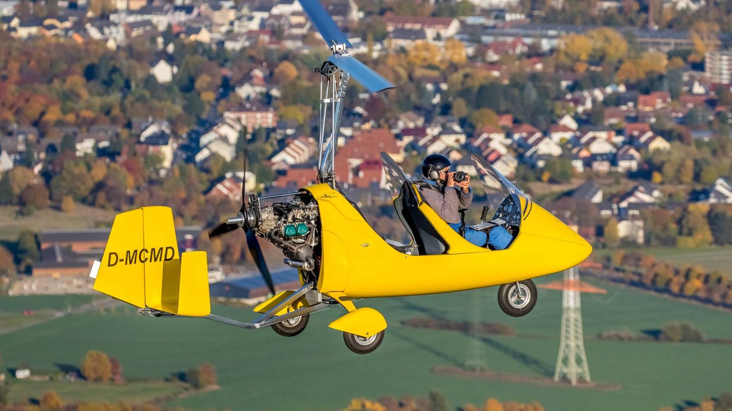 Tragschrauber in der Luft