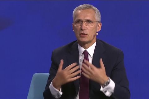 Video: Stoltenberg mahnt deutliches Nato-Signal an Ukraine an