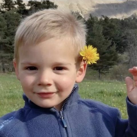 Émile, ein zweieinhalbjähriger Junge mit braunen Augen und blonden Haaren, wird seit Samstag in Frankreich vermisst