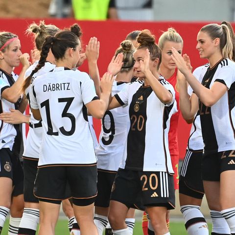 Das DFB-Team kämpft in Australien und Neuseeland um den WM-Pokal - und lukrative Prämien