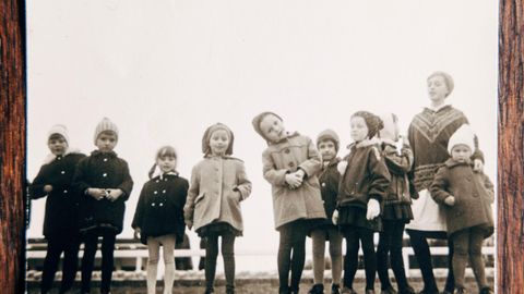 Ein altes Foto von Kindern auf der Insel Nordeney