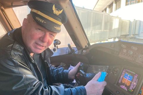 Tom Stuker im Cockpit