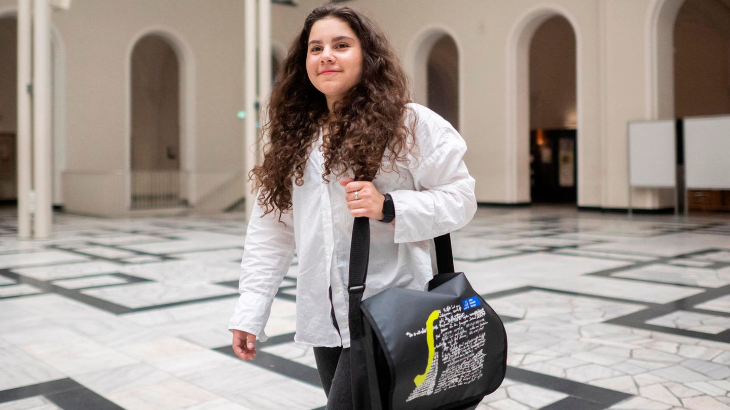 Adela Hochbegabt Adela Hochbegabt