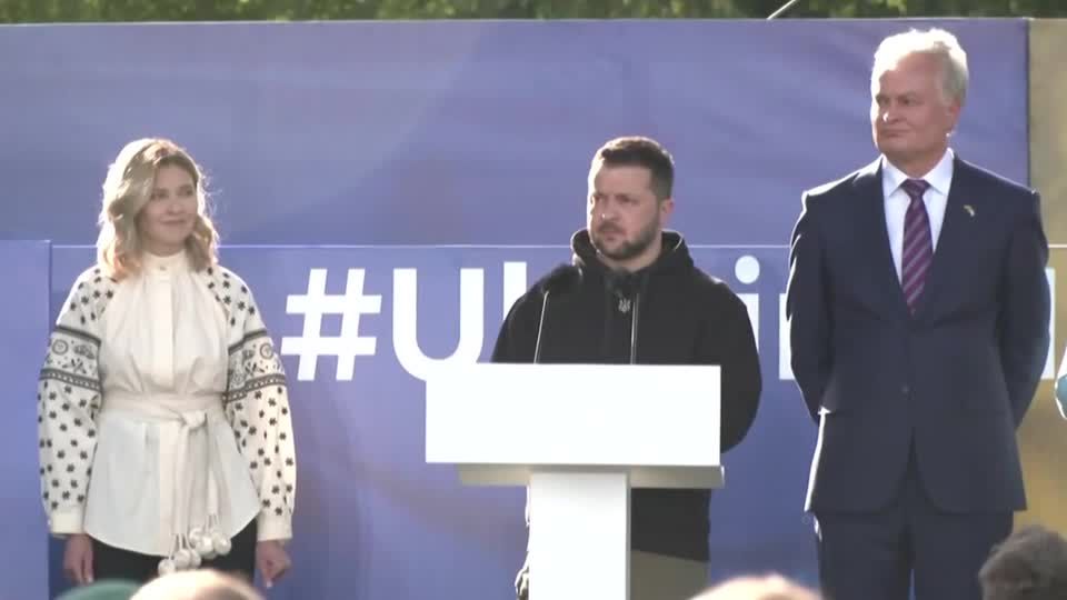 Video: Nato-Gipfel: Selenskyj enttäuscht von "vagen Formulierungen" Video: Nato-Gipfel: Selenskyj enttäuscht von "vagen Formulierungen"