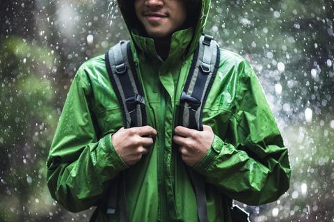 Outdoorjacke im Regen