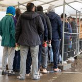 Das UN-Flüchtlingskommissariats (UNHCR) schätzt, dass rund 22,6 Millionen Menschen aus der Ukraine im Lande geflohen sind und/oder in ein Nachbarland gegangen sind. 5,9 Millionen Ukrainer und Ukrainerinnen sind Stand Juni 2023 in Europa registrierte Geflüchtete.