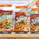 Packung schrumpfen, Preis erhöhen - diese Masche fährt Hersteller Lorenz bei seinen "Erdnußlocken" nicht zum ersten Mal. Die Verbraucherzentrale Hamburg hat Packungsgrößen und Preise (in diesem Fall bei Edeka) seit 2017 nachgehalten. In Summe wurde die Jumbo-Variante seitdem aufs Gramm gerechnet 74 Prozent teurer. Bei den "Ernußlocken Classic" betrug die versteckte Preiserhöhung 57 Prozent. Allein die aktuelle Schrumpfung/Preiserhöhung macht plus 28 Prozent (Jumbos) beziehungsweise plus 26 Prozent (Classic) aus. Als Begründung verweist Lorenz allgemein auf höhere Kosten für Rohwaren, Verpackung, Transport und Energie. (Juli 2023)