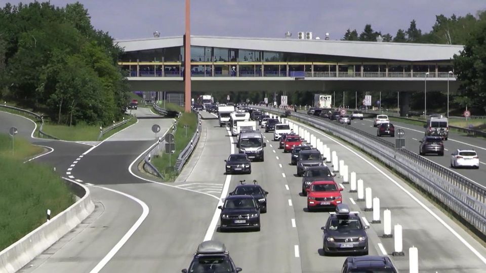 ADAC testet Autobahn-Rastanlagen – hohe Preise, verschlossene Türen und Personalmangel