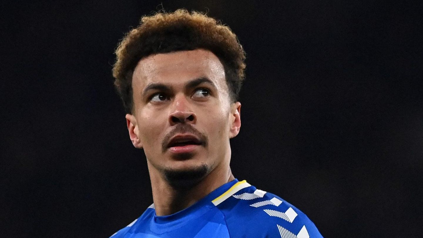 Dele Alli wurde zu seinem Glück mit zwölf Jahren von einer Familie adoptiert, in der es ihm nach eigener Aussage sehr gut ging